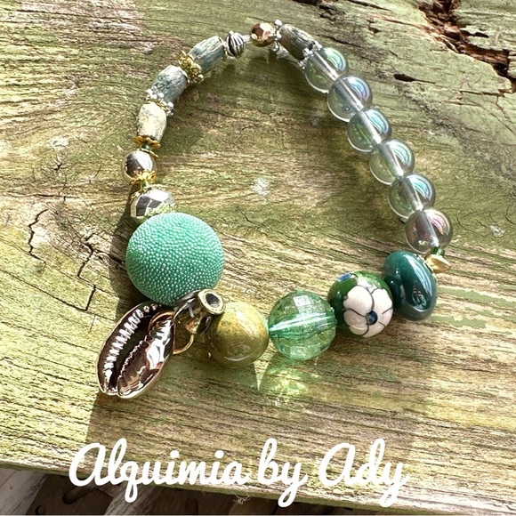 Big oversized Aura mystic quartz and Ocean jasper beaded bracelet - Picture 1 of 3